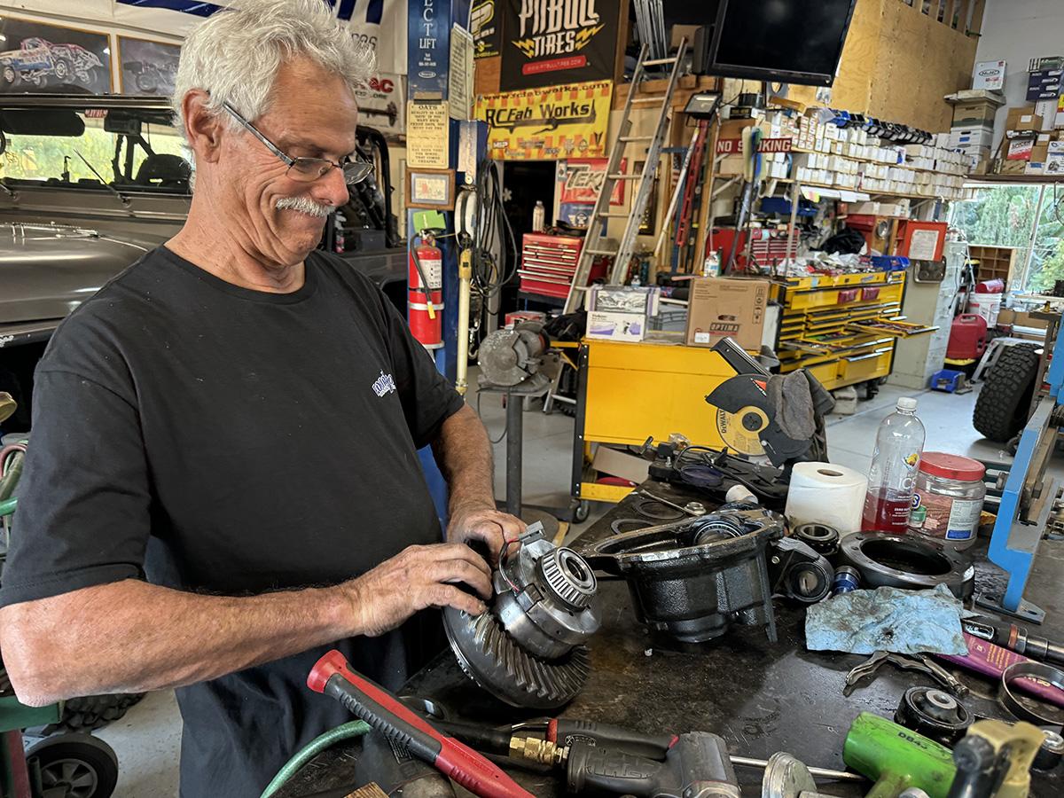 Ford Bronco Yukon 5.13 Gears in Factory M210 Housing: It Fits! IMG_6166-1200w