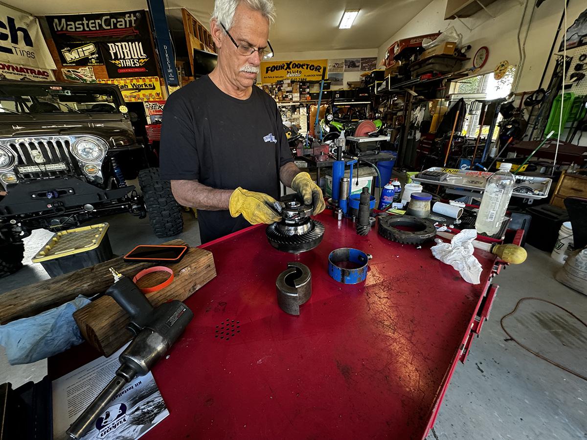 Ford Bronco Yukon 5.13 Gears in Factory M210 Housing: It Fits! IMG_6128-1200w