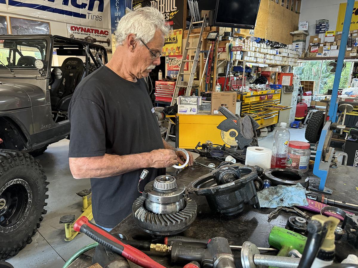 Ford Bronco Yukon 5.13 Gears in Factory M210 Housing: It Fits! IMG_6164-1200w